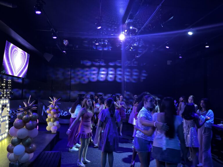 Book a kids’ party at DISCORIDE